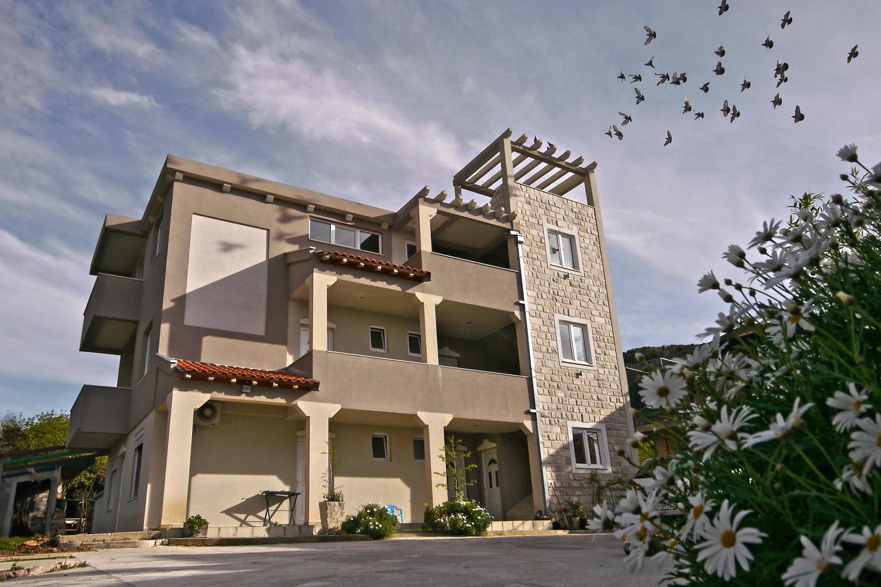 Mirta Apartments Family Farm บุดวา ภายนอก รูปภาพ