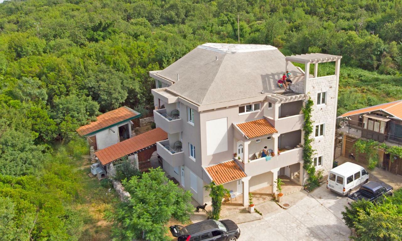 Mirta Apartments Family Farm บุดวา ภายนอก รูปภาพ